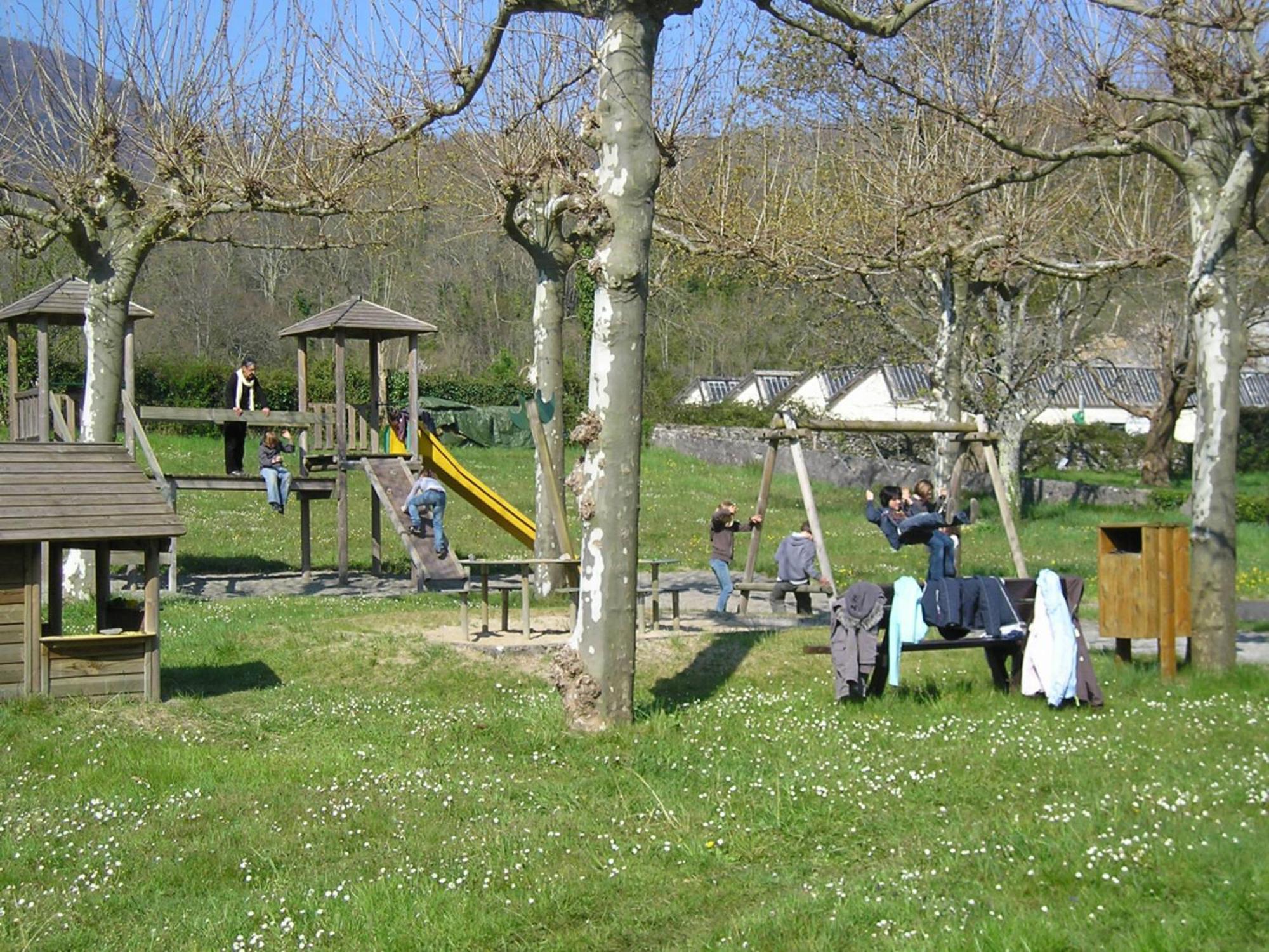 Auberge De La Vallee D'Ossau Izest 外观 照片