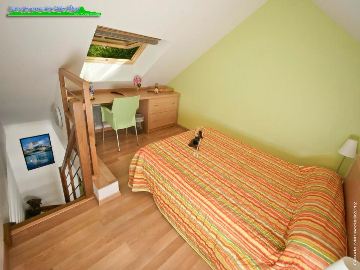 Auberge De La Vallee D'Ossau Izest 外观 照片