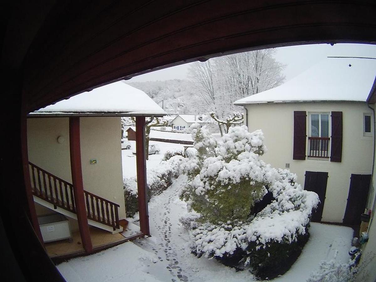 Auberge De La Vallee D'Ossau Izest 外观 照片