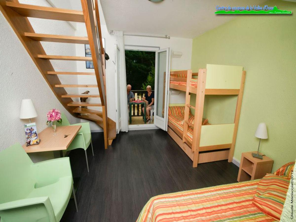 Auberge De La Vallee D'Ossau Izest 外观 照片