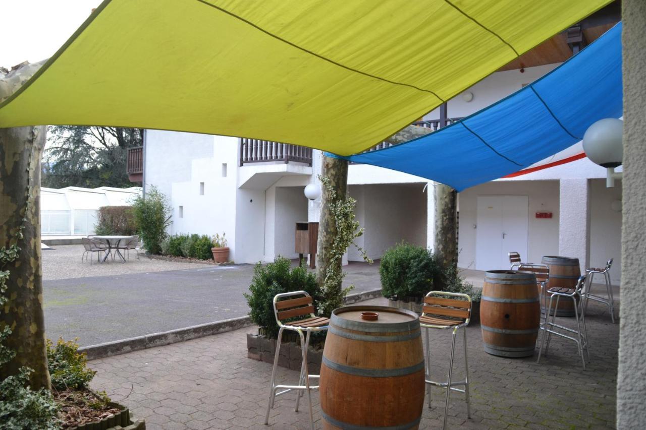 Auberge De La Vallee D'Ossau Izest 外观 照片