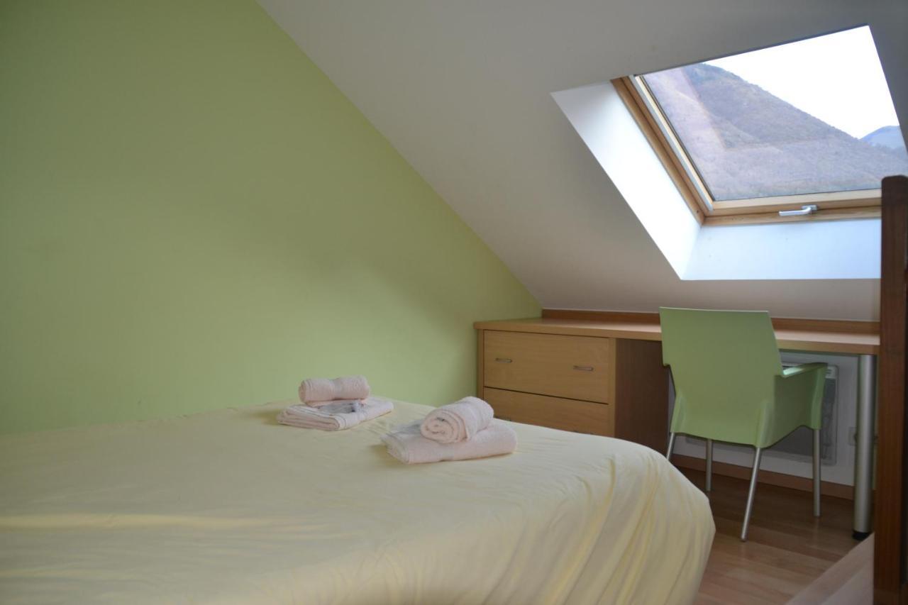 Auberge De La Vallee D'Ossau Izest 外观 照片