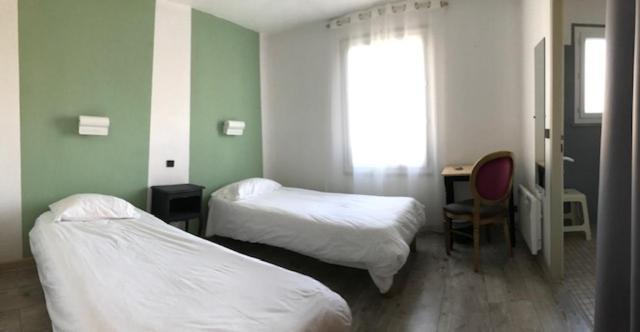 Auberge De La Vallee D'Ossau Izest 外观 照片