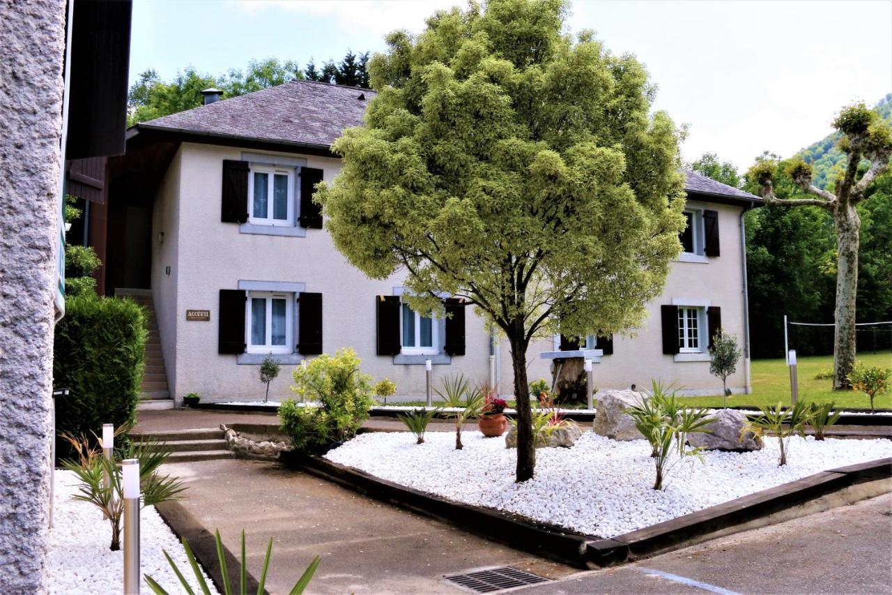 Auberge De La Vallee D'Ossau Izest 外观 照片