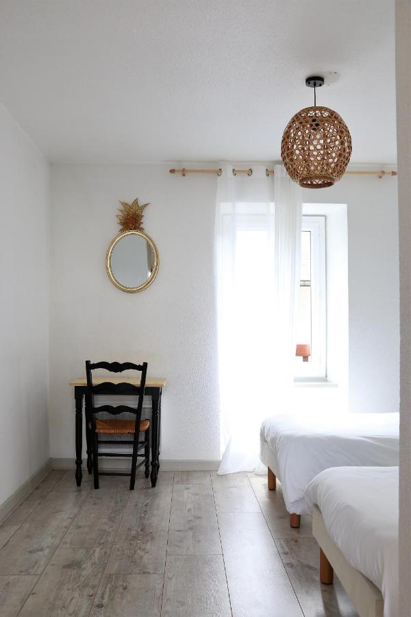 Auberge De La Vallee D'Ossau Izest 外观 照片